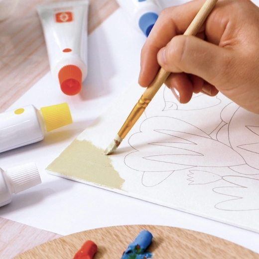 Precise strokes and rich colors
