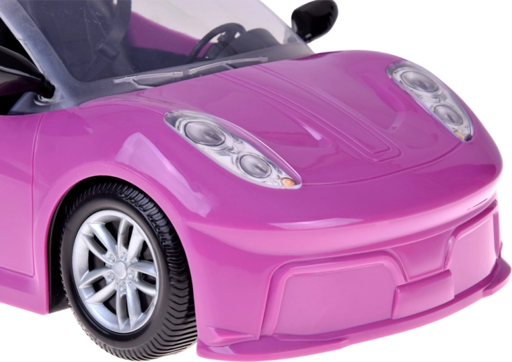 Sporty look and realistic details