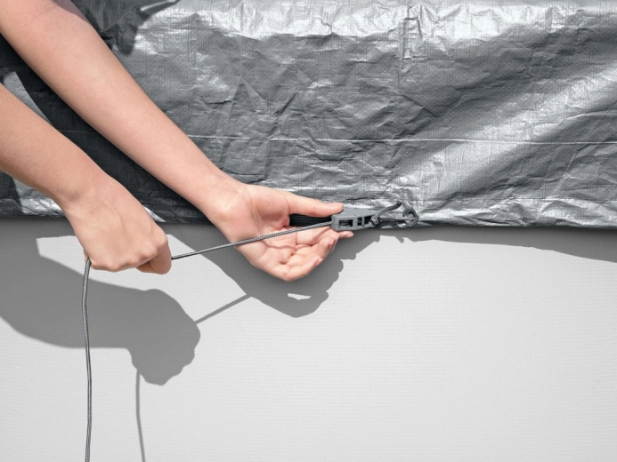 Ветроустойчиво закрепване и плътно прилепване