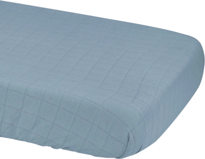 Soft and breathable 100% cotton