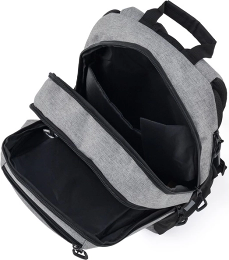 Smart organization and space for a laptop