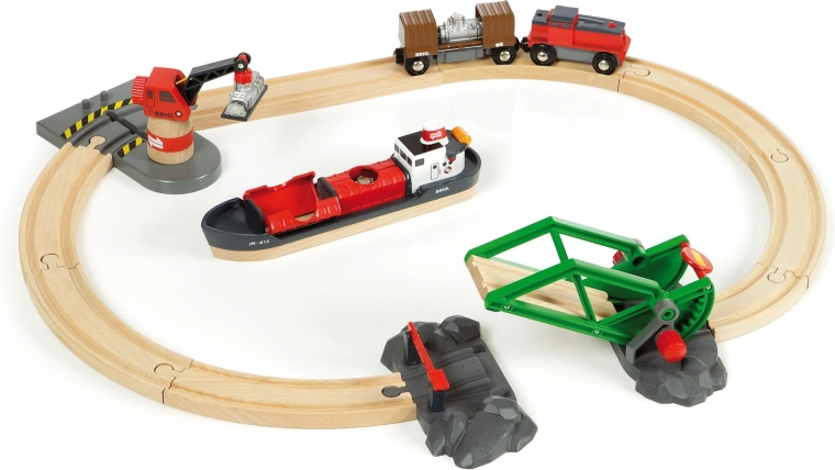 Brio World Harbour Set with Cargo Ship and Tracks