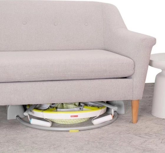 Easy folding and space-saving storage