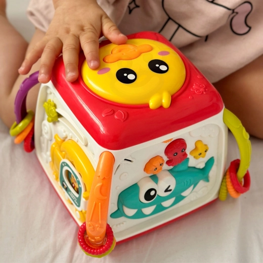 Sounds and melodies for joyful play