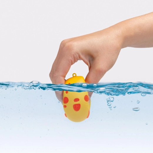 Water fun with a refreshing splash