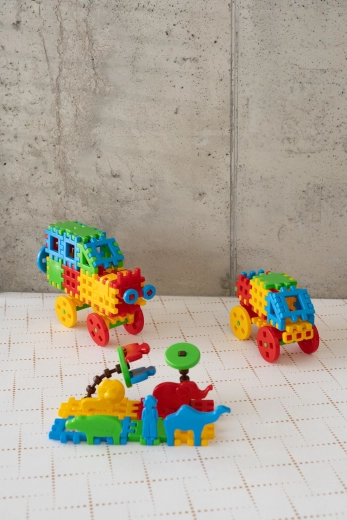 Vehicles, animals and structures in 2D and 3D
