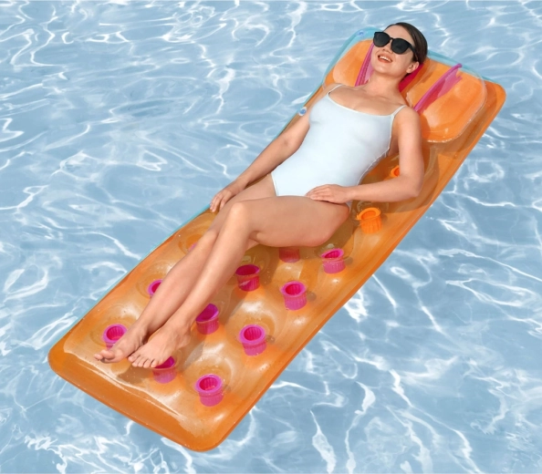 Comfort on the water thanks to the integrated pillow