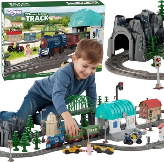 Woopie XXL electric train set with locomotive and town, 108 pieces
