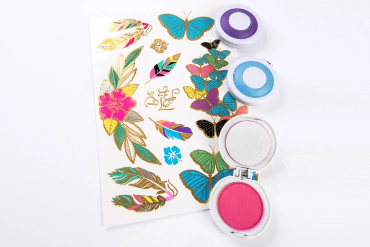 3 chalk colors in one pack