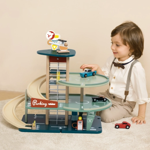 Три нива с асансьор и плавни рампи