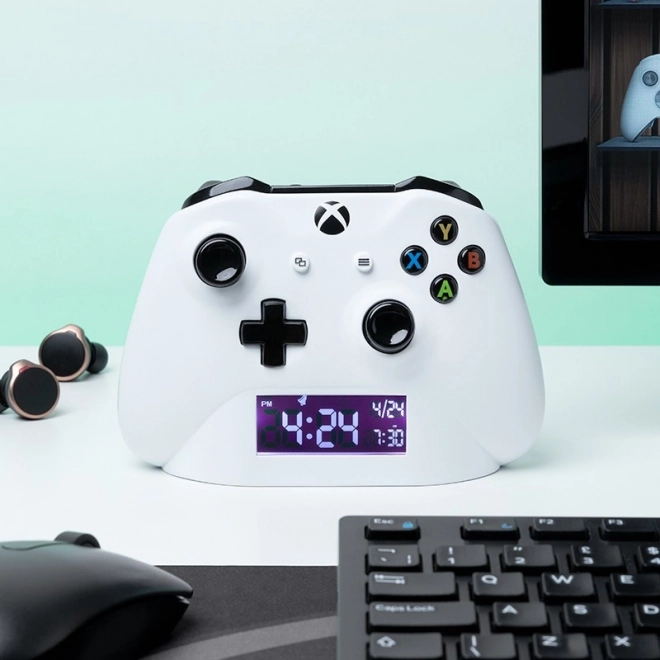 Будилник XBOX – бял, USB захранване