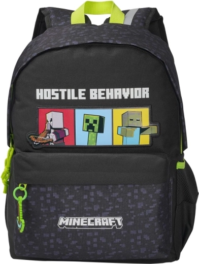 Practical pockets and easy access to your items