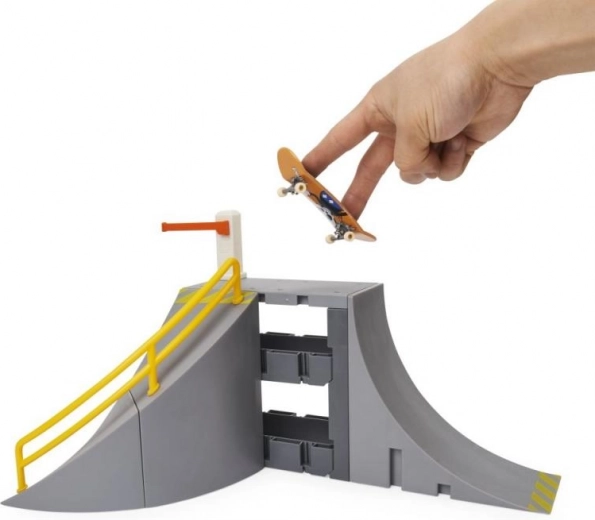 Висока рампа с перило за грайндове