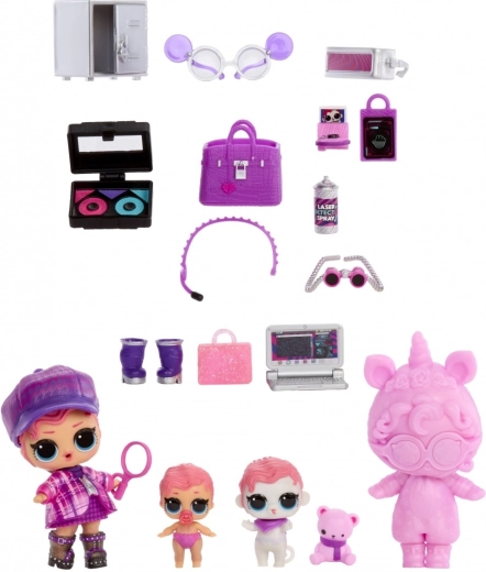 Rich accessories and storage capsule