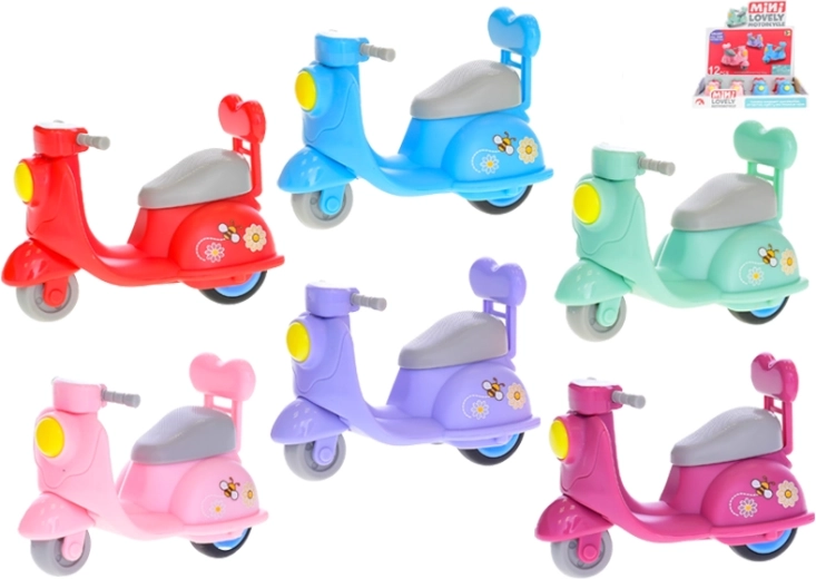 Toy scooter with pull-back action 8 cm