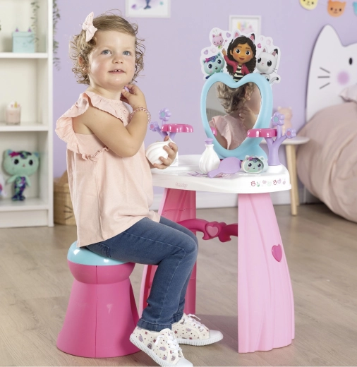 Stool and 10 play accessories