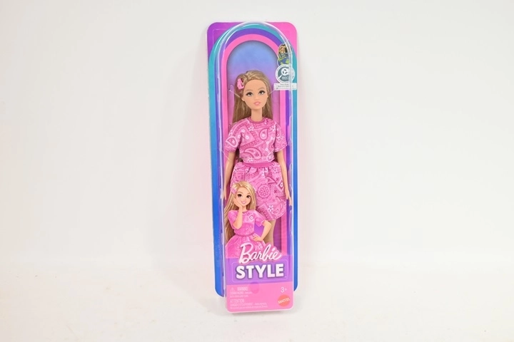 Barbie Fashionistas модна кукла