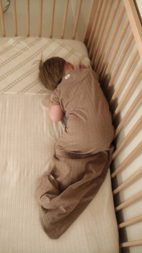 Safer sleep in the crib