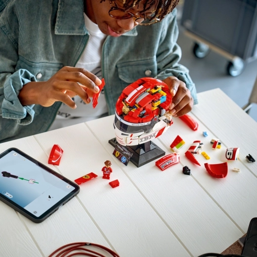 Забавно сглобяване с LEGO Builder