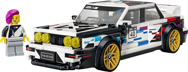 Автентичен вид на BMW M3 (E30) с графика Motorsport