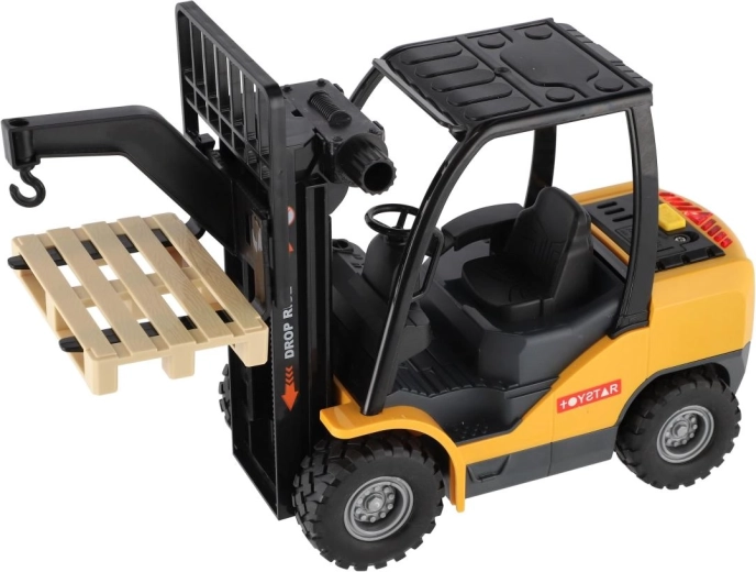Lifting forks and pallet