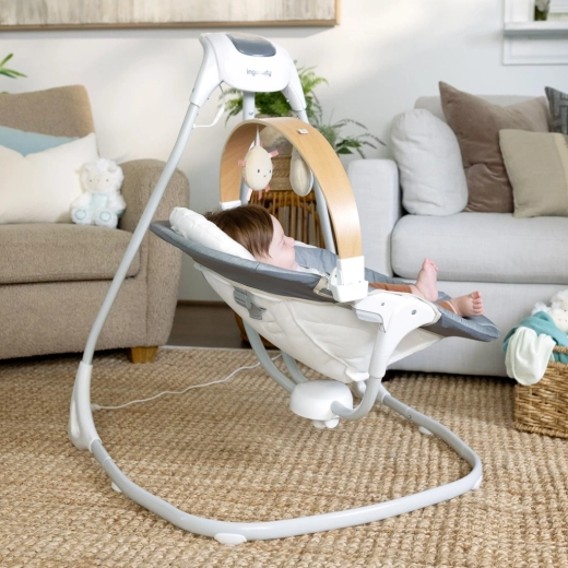 Swinging in three directions