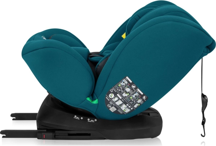 360° rotation for easy seating of the child