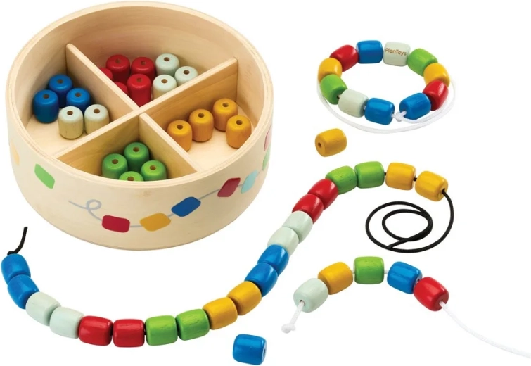 PlanToys нанизване на мъниста в кутия