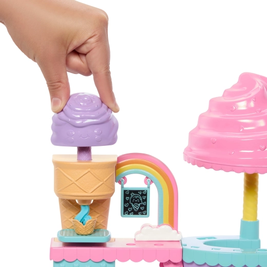 Making ice cream swirls from modeling compound