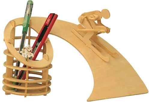Дървен 3D пъзел Woodcraft – поставка за моливи „Спускане“