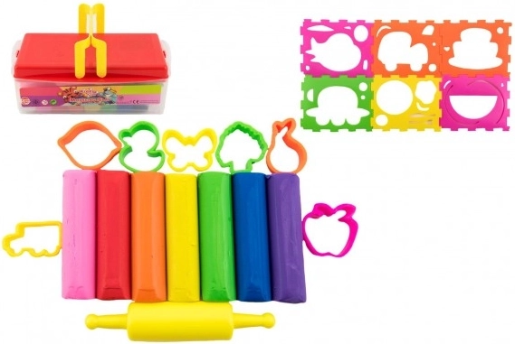 Комплект цветни пластилини с формички и точилка в пластмасова кутия