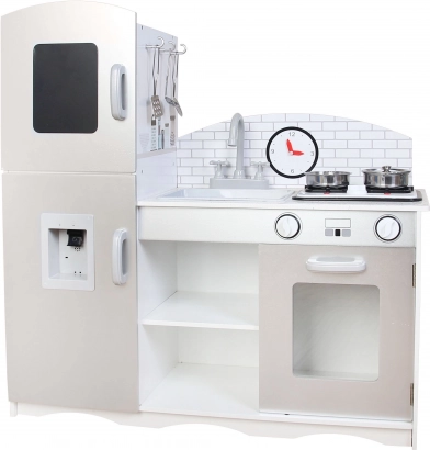 Дървена кухничка с ефекти