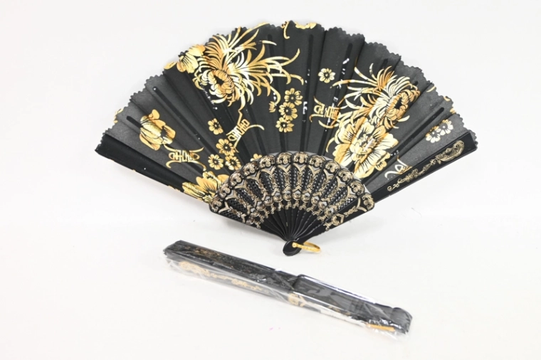 Set of 12 Fans in Foil Packaging