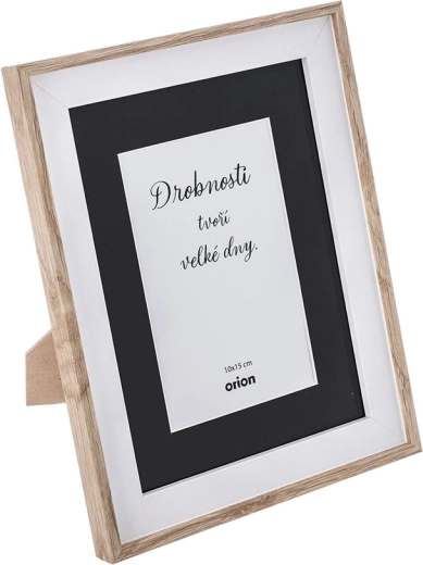 Beige wooden photo frame 10 × 15 cm