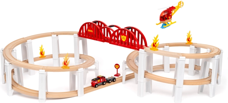 Brio World мегаспирала – дървена влакова писта с мост, пожарникарски аксесоари и хеликоптер