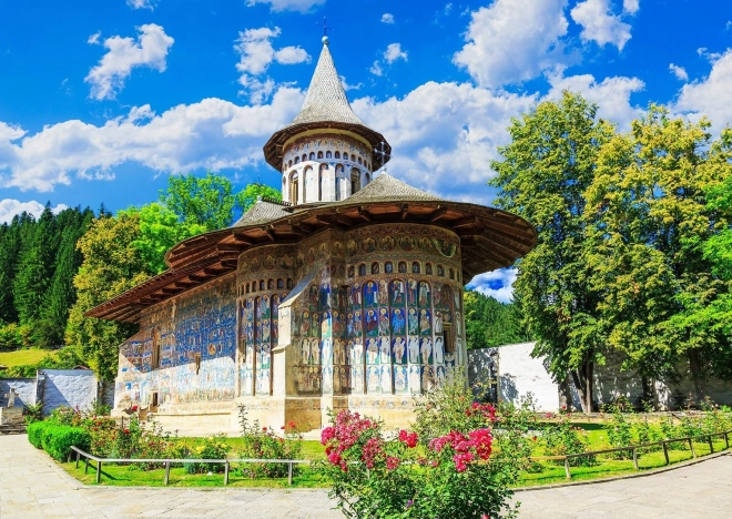 Puzzle Monastery of Voroneț, Suceava, Romania 1000 pieces