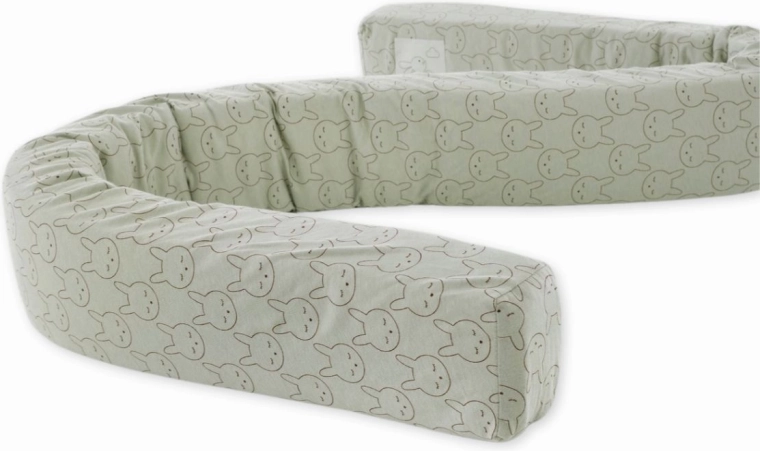 Träumeland Kuschelhase Green snake-shaped cot bumper