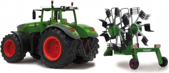 Трактор Fendt R/C със сеносъбирач