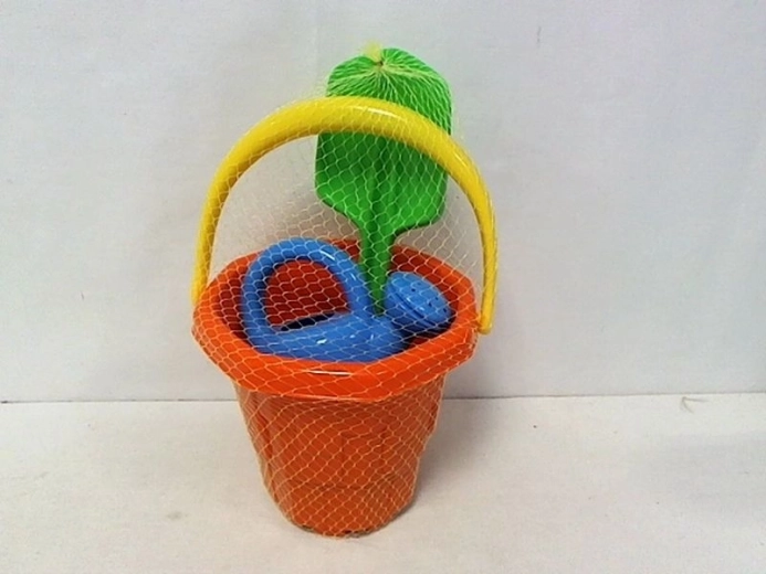 Замъкче за пясък с лейка, кофичка и лопатка