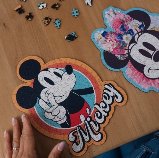 10 тематични фигурки с мотив MICKEY