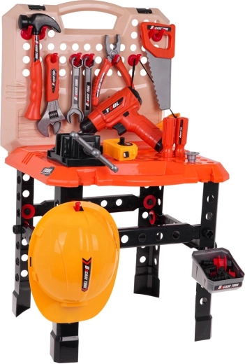 Развива креативността и сръчността