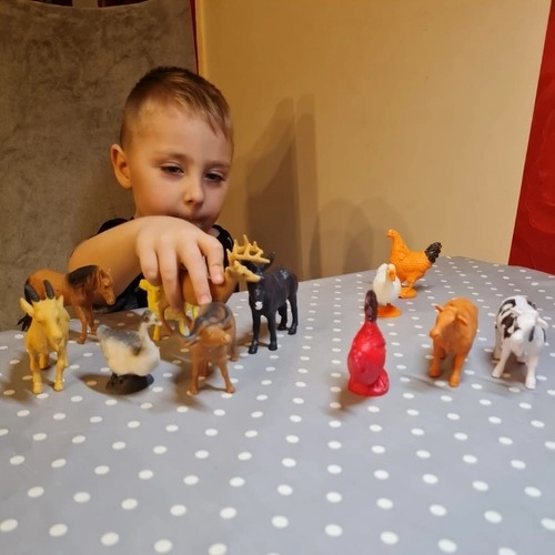 Учене чрез игра и развитие на въображението