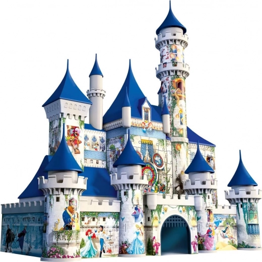 Повече от 100 фигури на DISNEY по стените на замъка