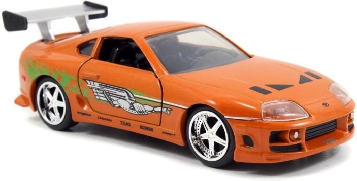 Отваряеми части и детайлен екстериор