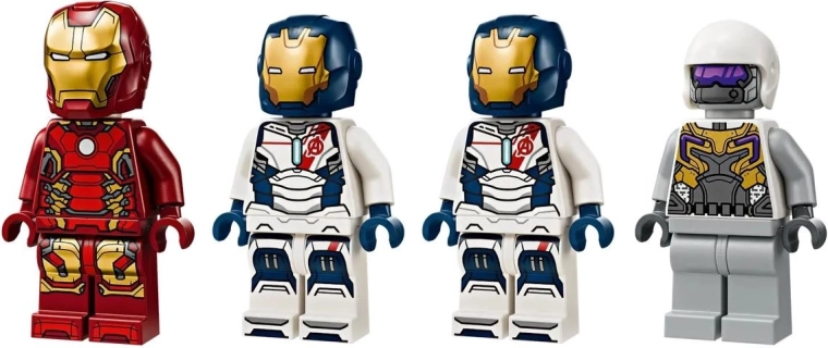 Железният човек и Железният легион в битка