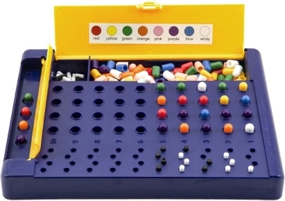 Практична игрална основа с място за съхранение