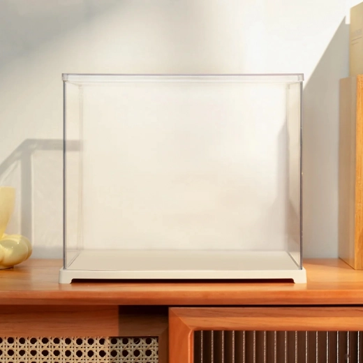 Space-saving stackable design