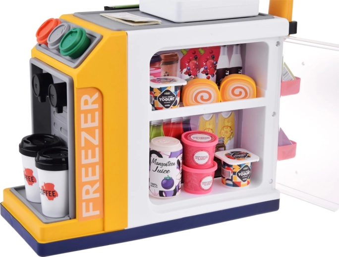 Хладилник и фризер, пълни с вкусотии