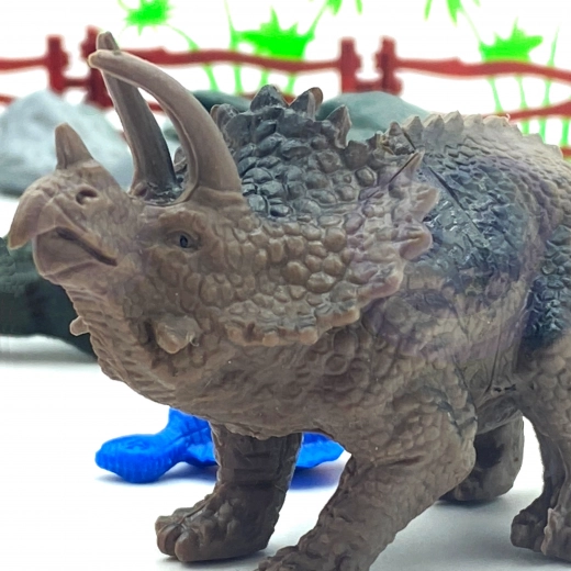Реалистични фигурки за образователна игра