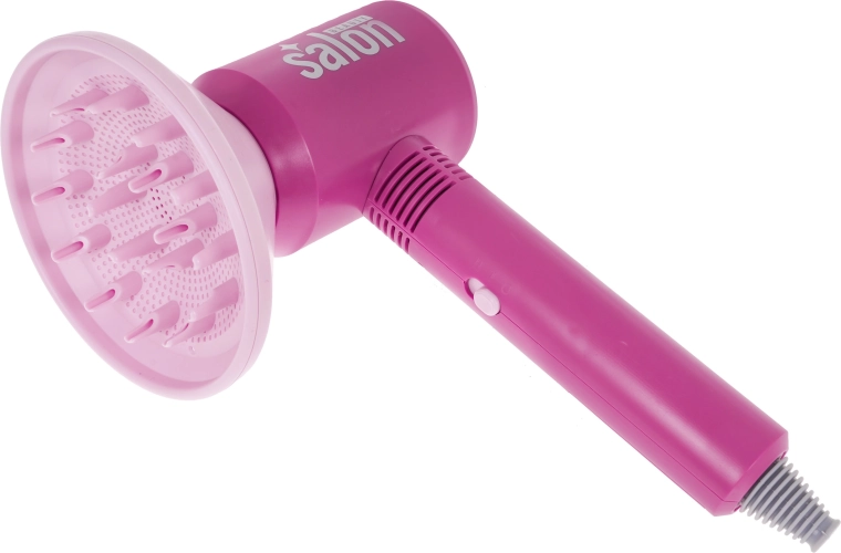 Сешоар със сменяеми накрайници и 2 степени на духане